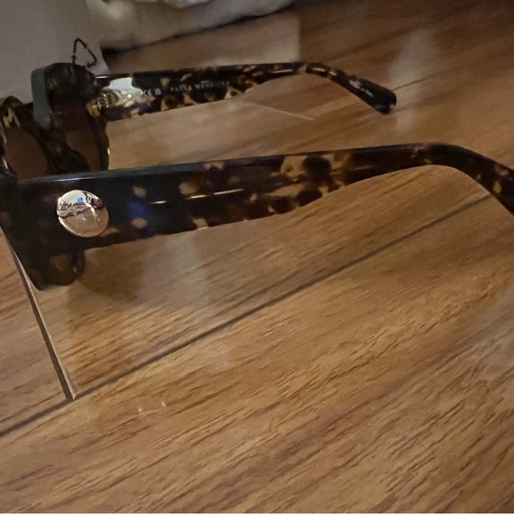 Paola Mendoza Peggy sunglasses with case - Picture 3 of 4